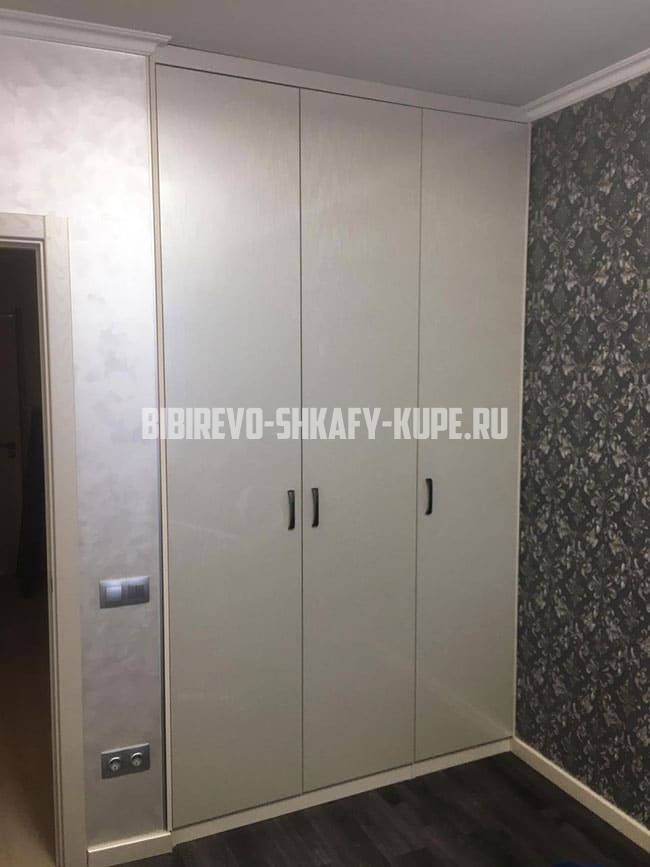 Распашные шкафы Бибирево